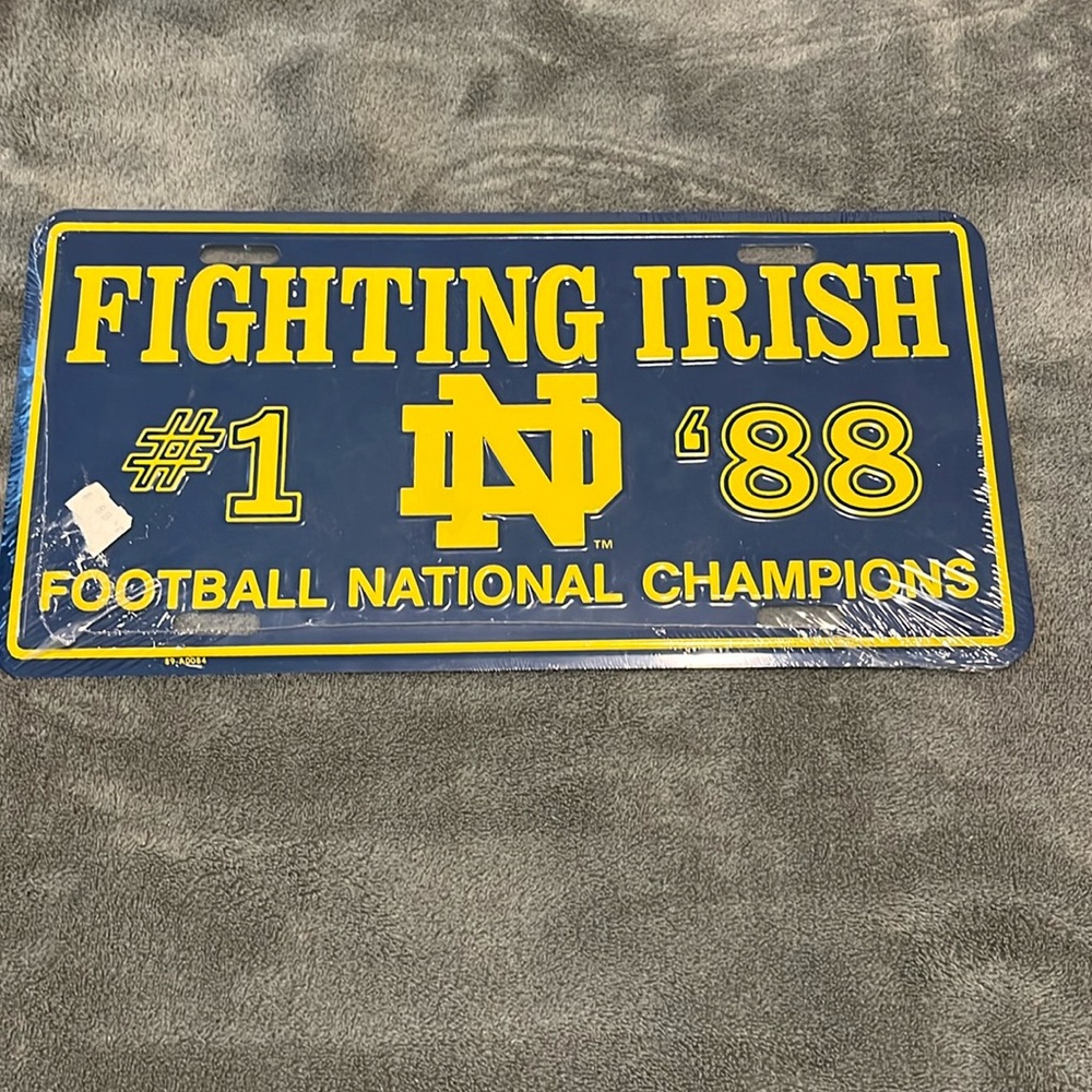 Car plate